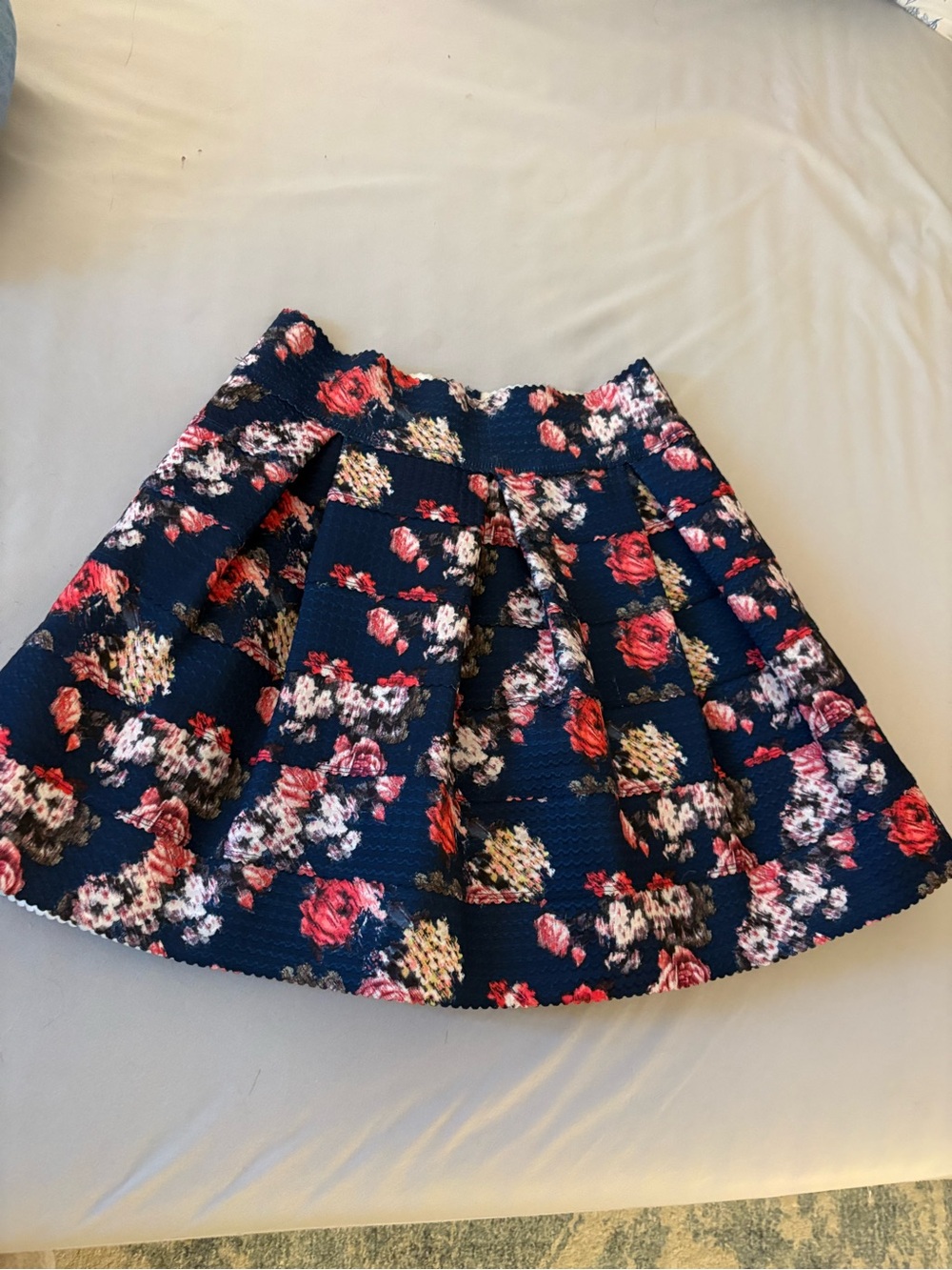 Floral Navy Pleated Skirt women’s size L
